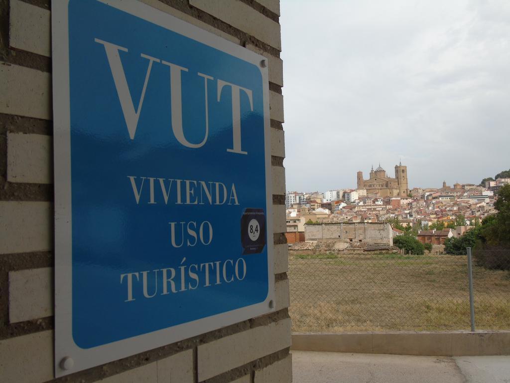 Apartamentos Mequedo Alcañiz 外观 照片